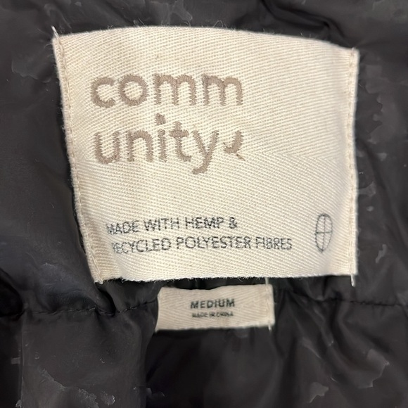 VGUC Community from Aritzia jacket - Picture 13 of 15